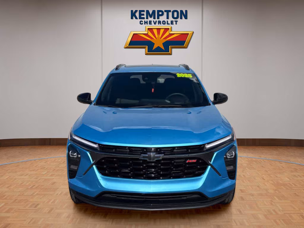 2025 Used Chevrolet Trax 2RS image 1