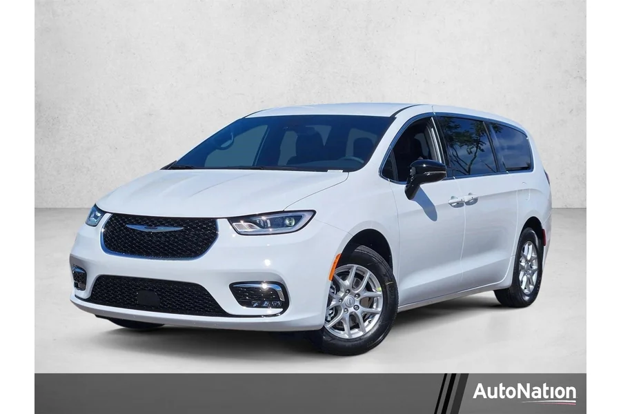 2026 New Chrysler Pacifica