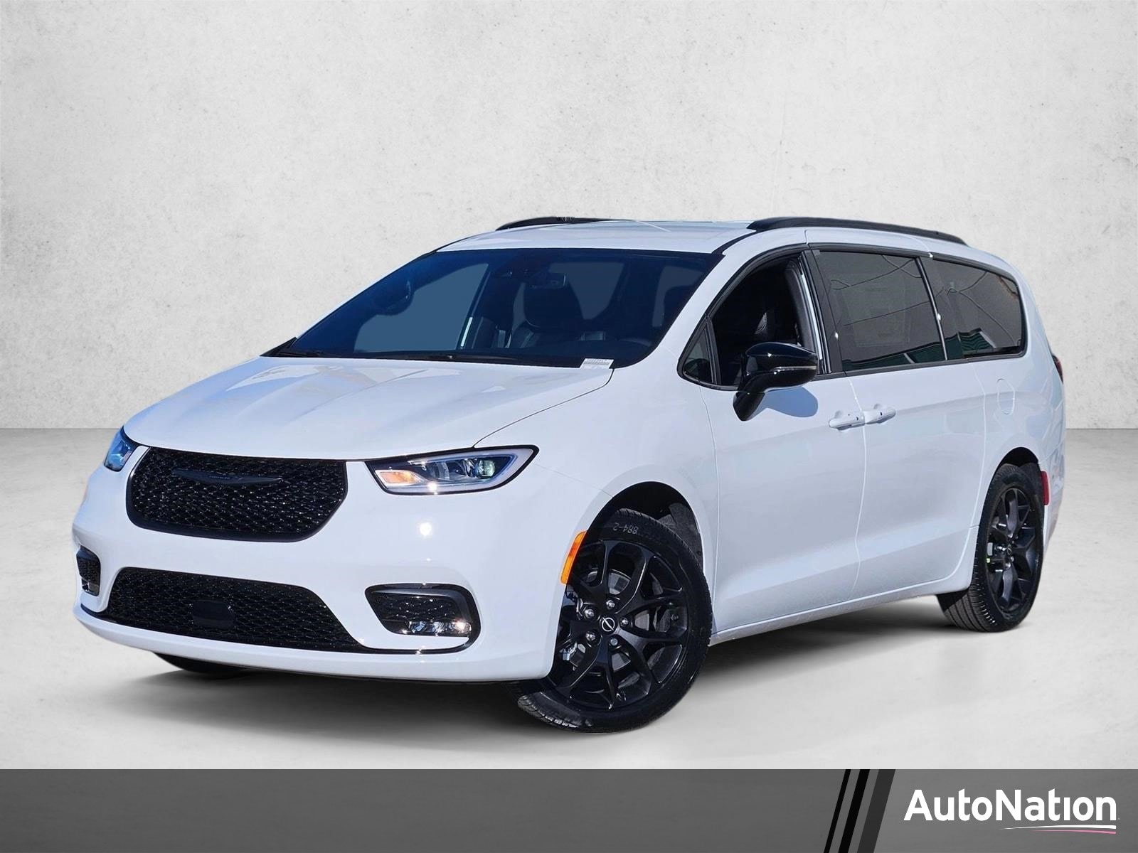 2026 New Chrysler Pacifica image 1