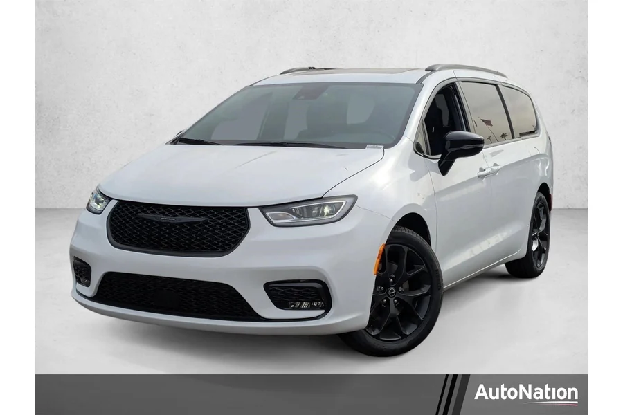 2026 New Chrysler Pacifica
