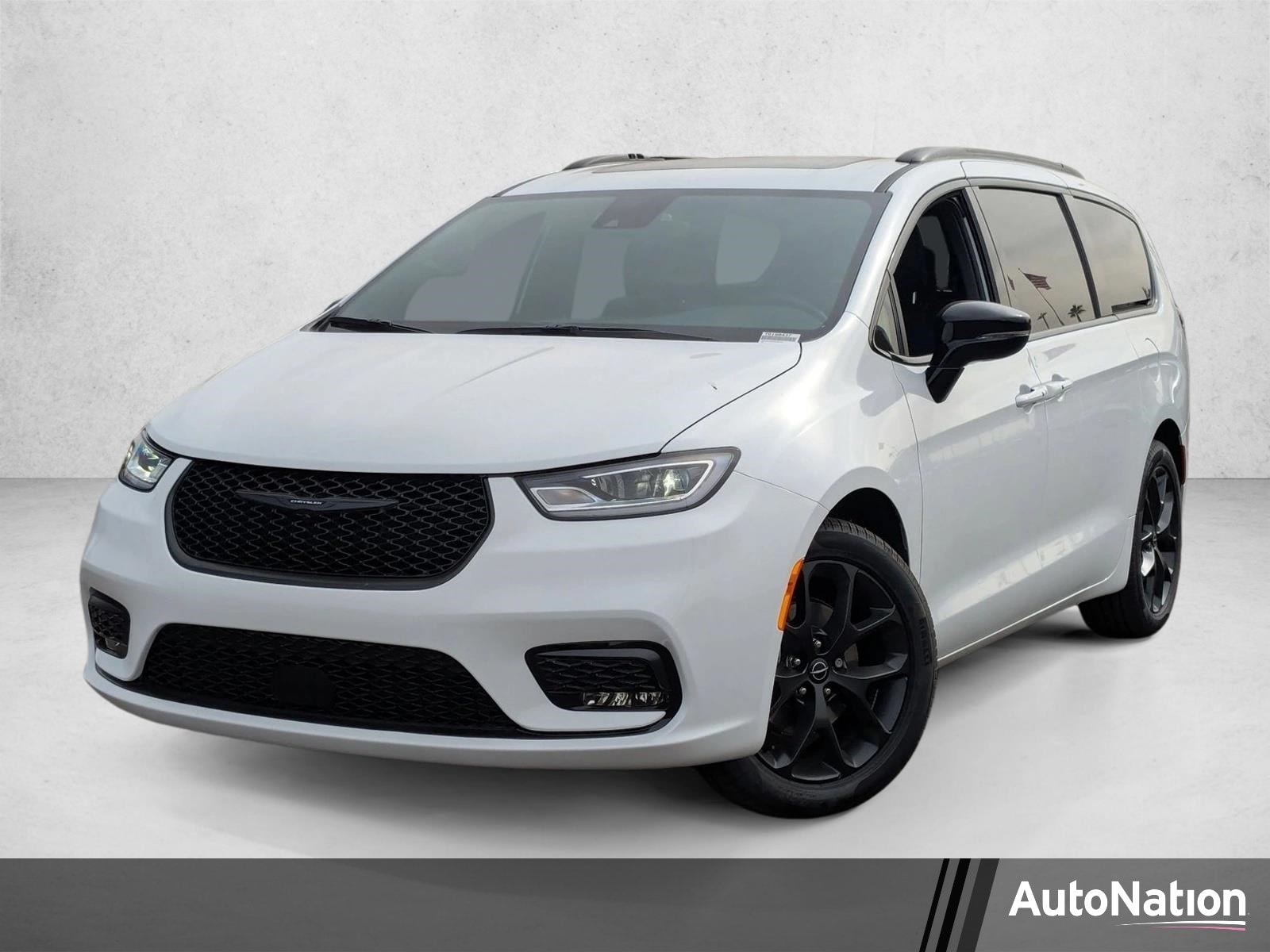 2026 New Chrysler Pacifica image 1
