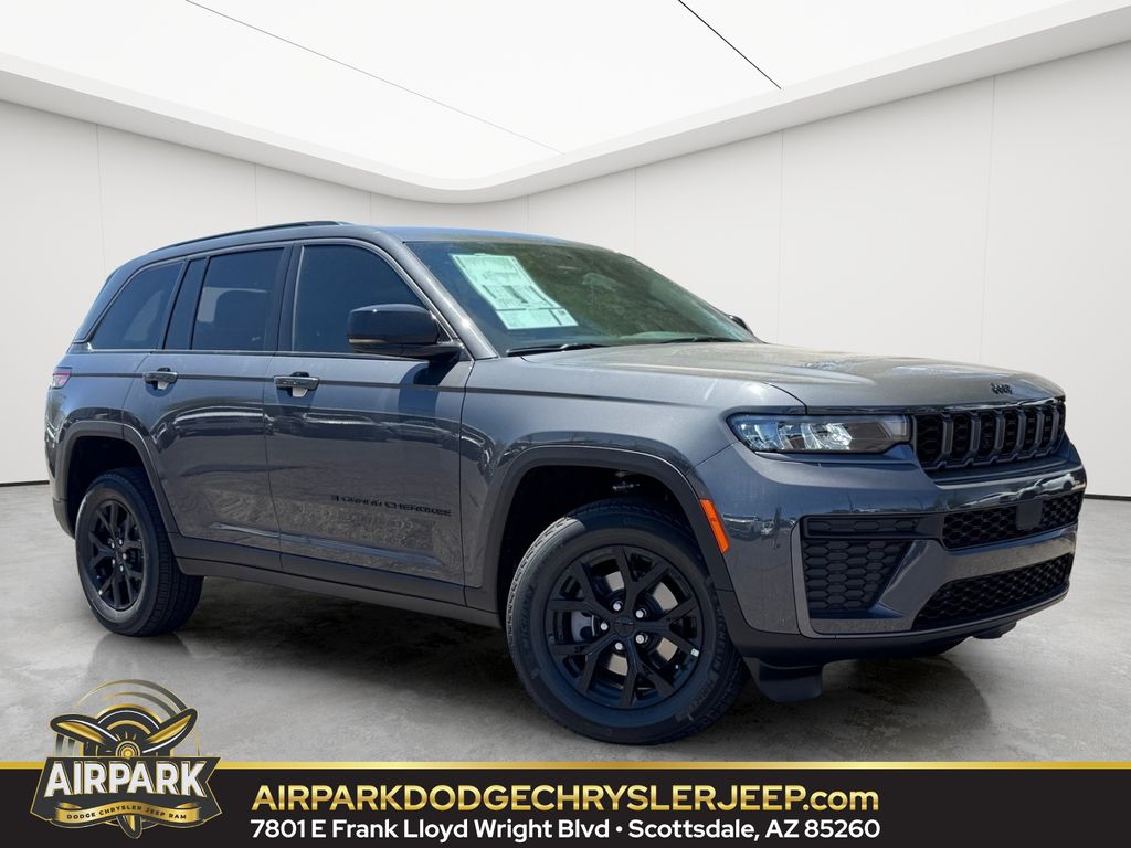 2026 New Jeep Grand Cherokee image 1