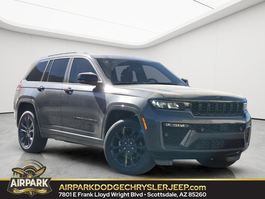2026 New Jeep Grand Cherokee image 1