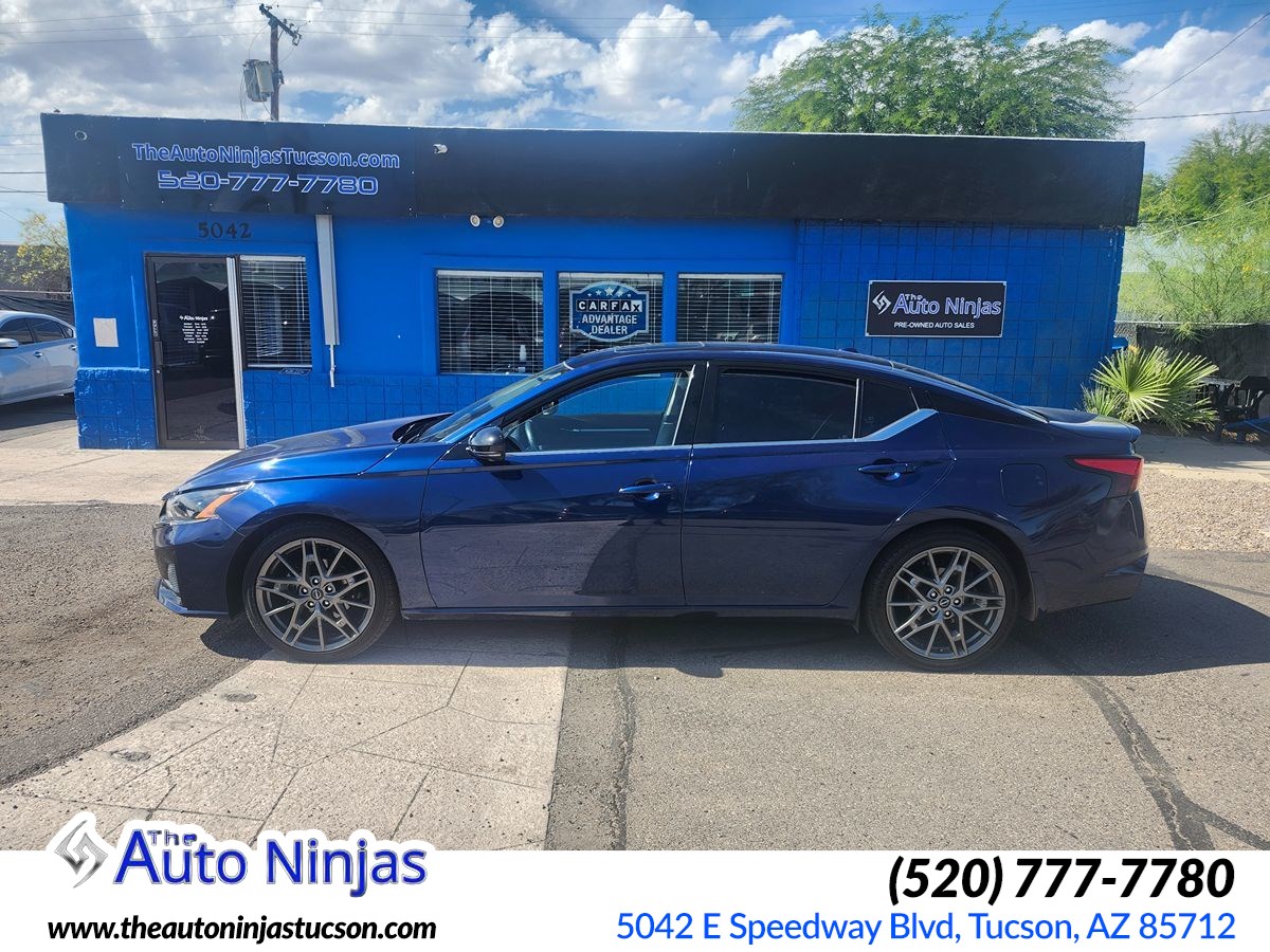 2023 Used Nissan Altima 2.0 SR image 1