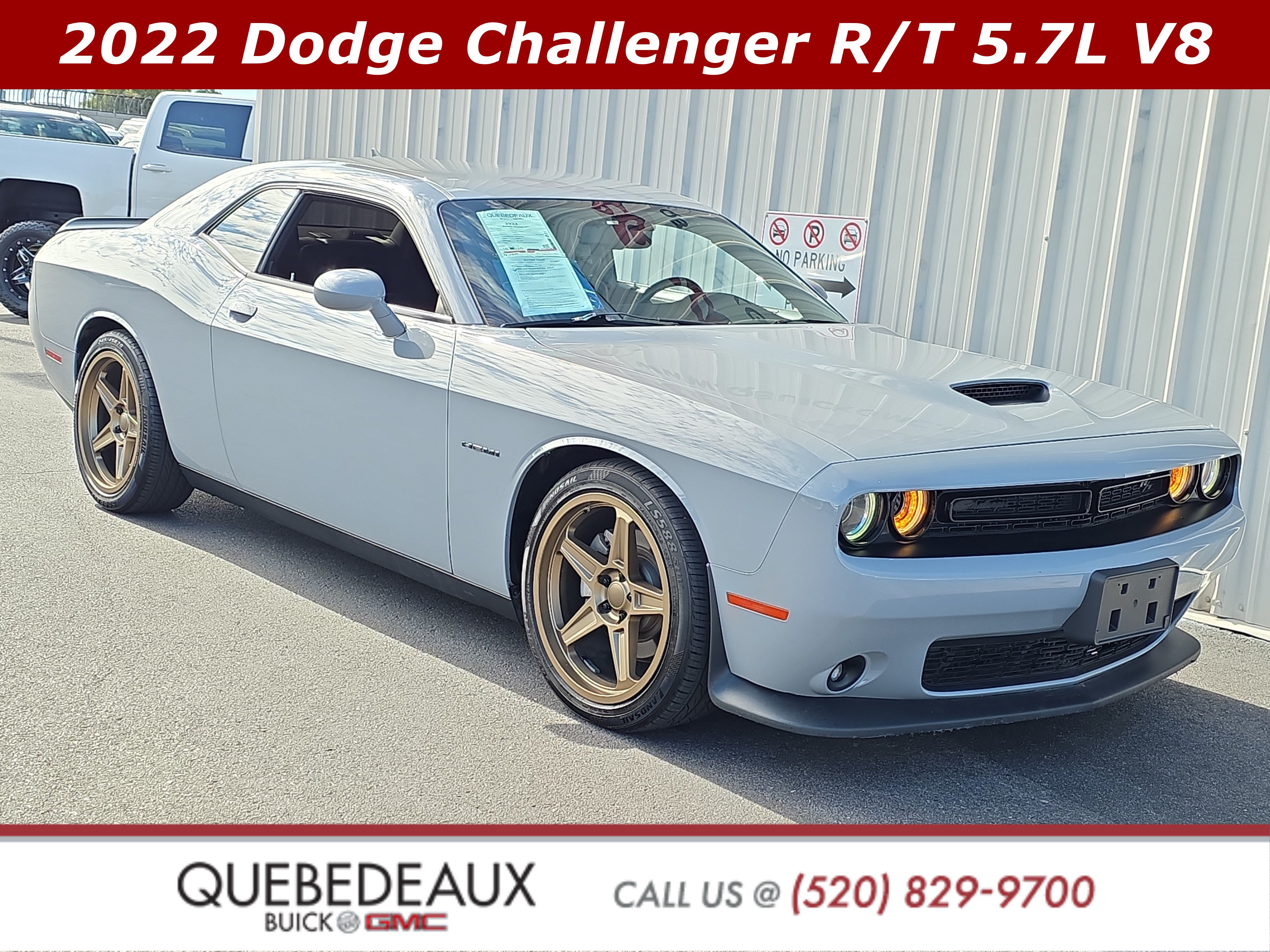 2022 Used Dodge Challenger image 1