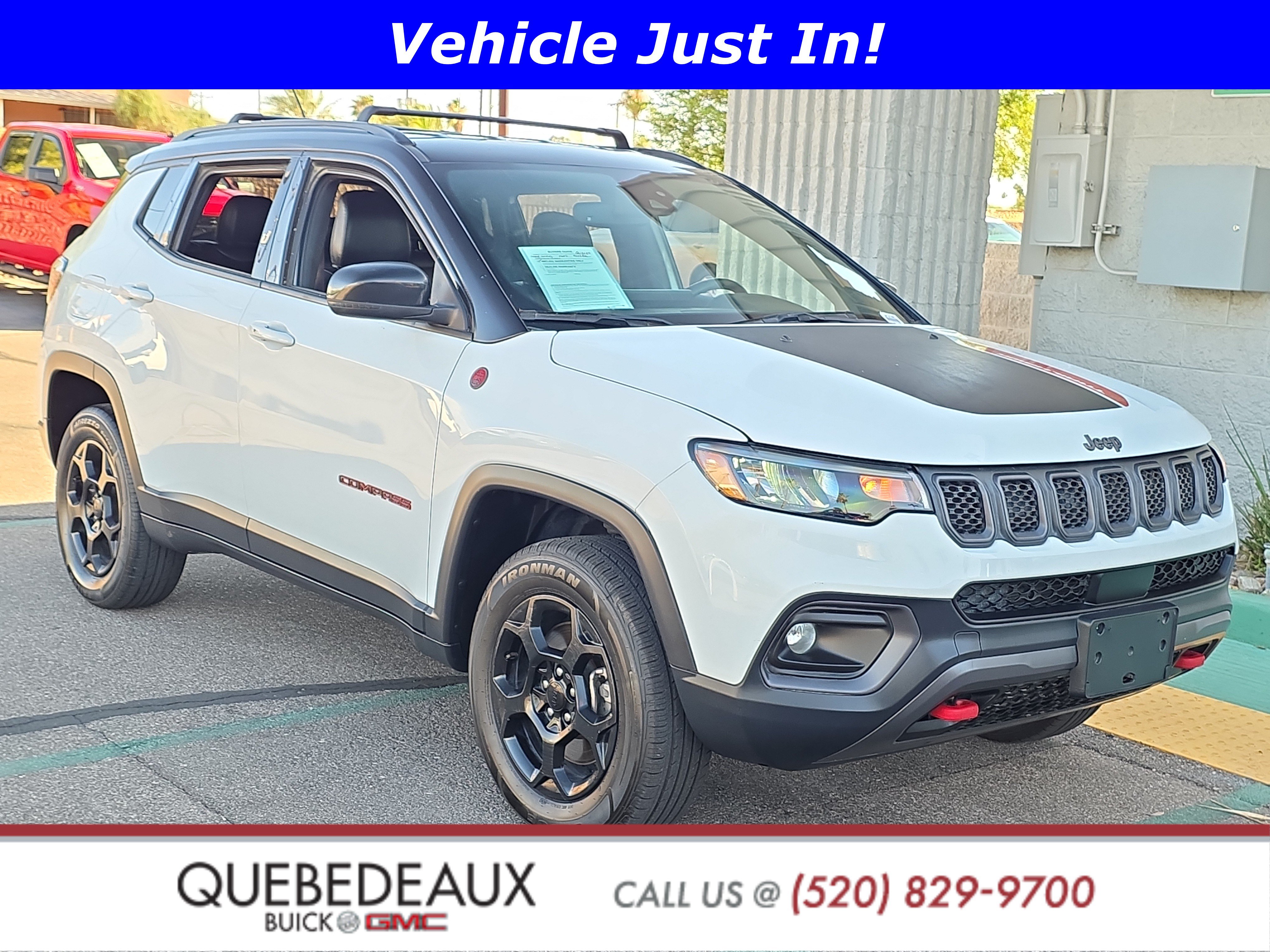 2023 Used Jeep Compass image 1
