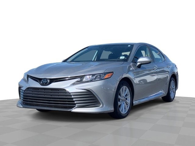 2022 Used Toyota Camry image 1