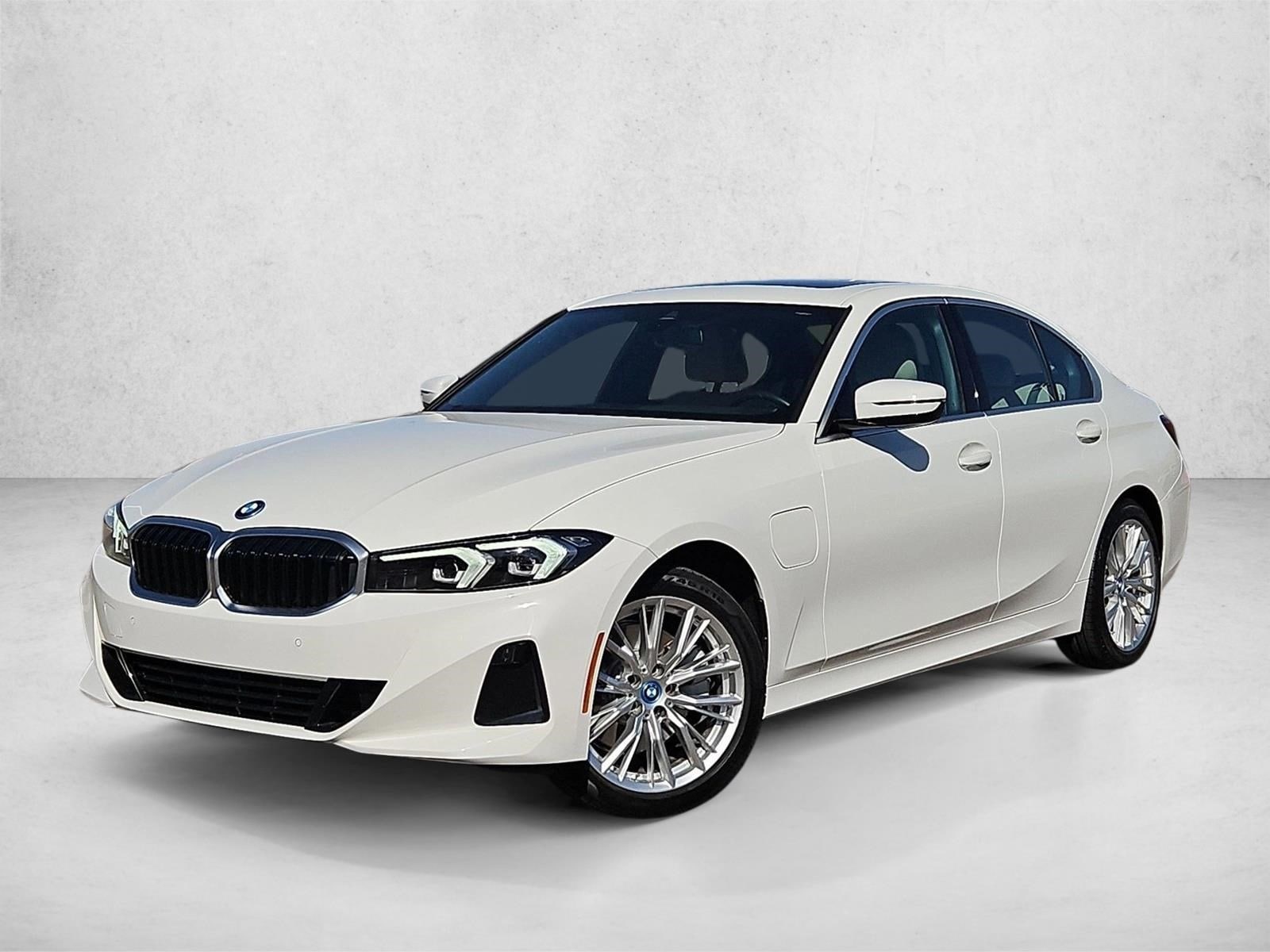 2024 Certified Pre-Owned BMW 330e image 1