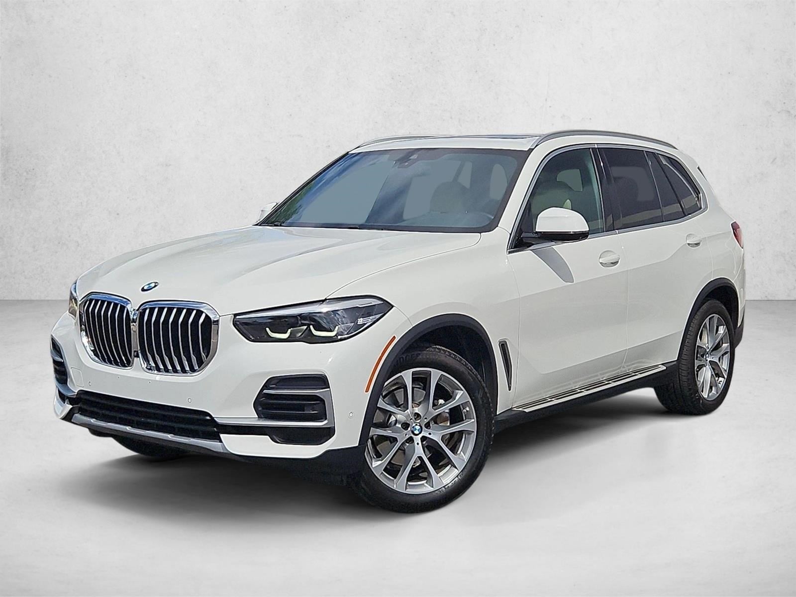 2022 Used BMW X5 image 1