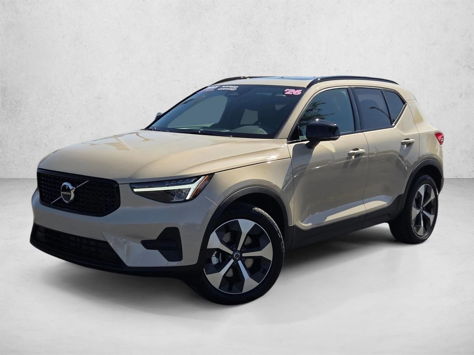 2026 Used Volvo XC40 image 1
