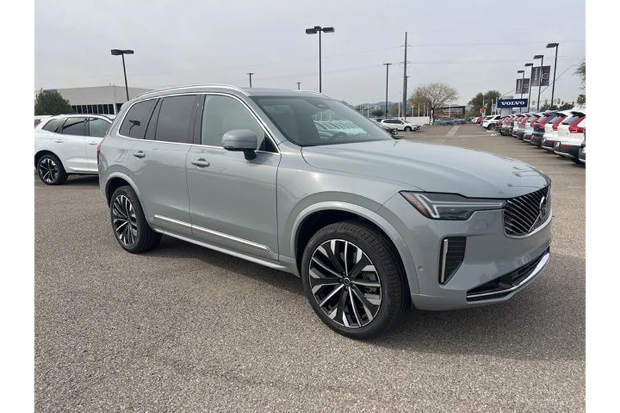 2026 New Volvo XC90 plug-in hybrid