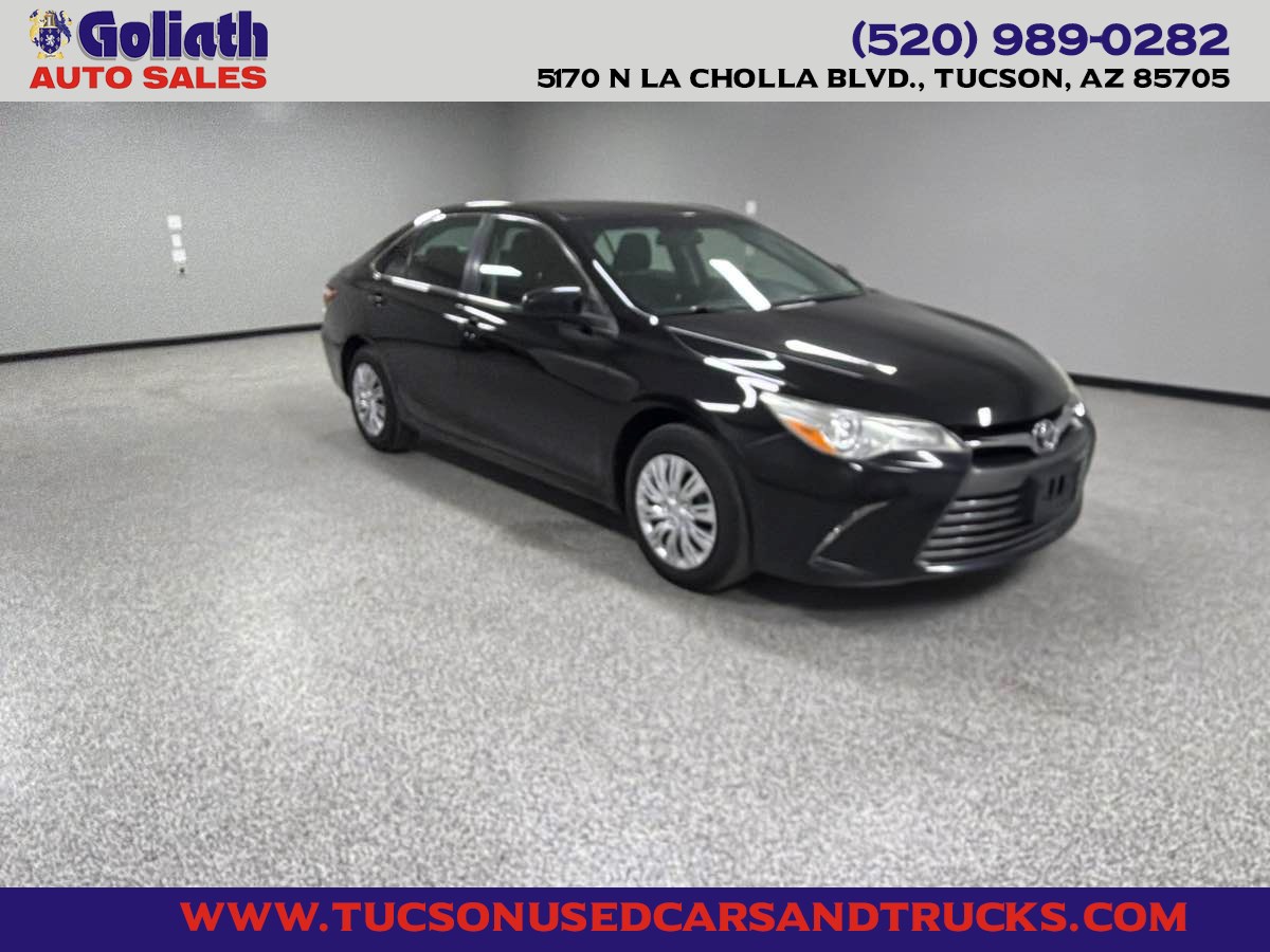 2017 Used Toyota Camry LE image 1
