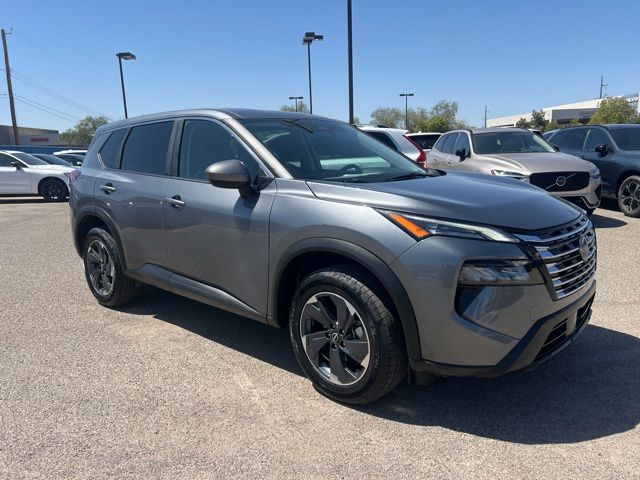 2025 Used Nissan Rogue image 1