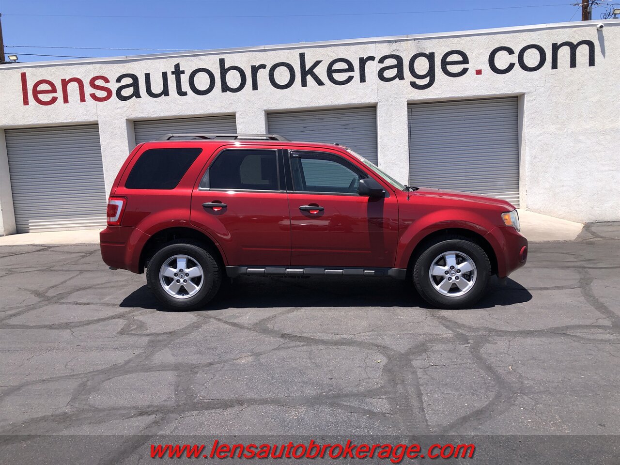 2011 New Ford Escape XLT image 1