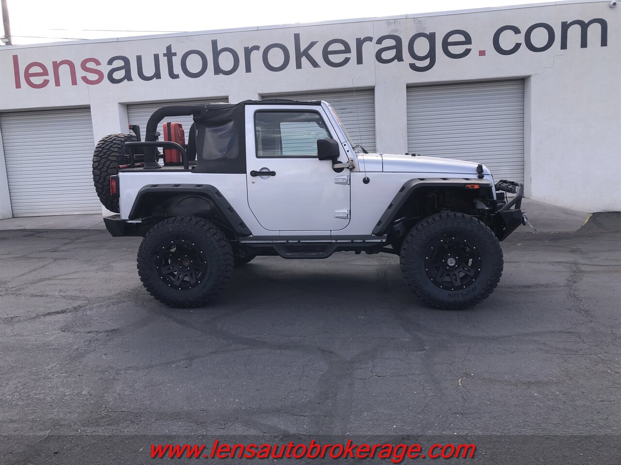 2012 New Jeep Wrangler Rubicon image 1
