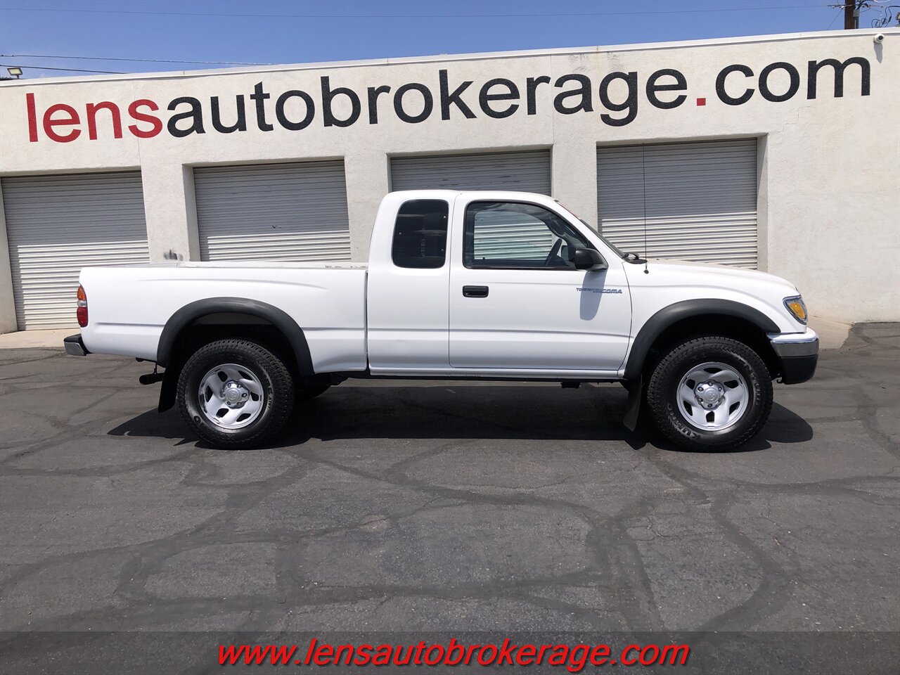 2003 Toyota Tacoma PreRunner image 1