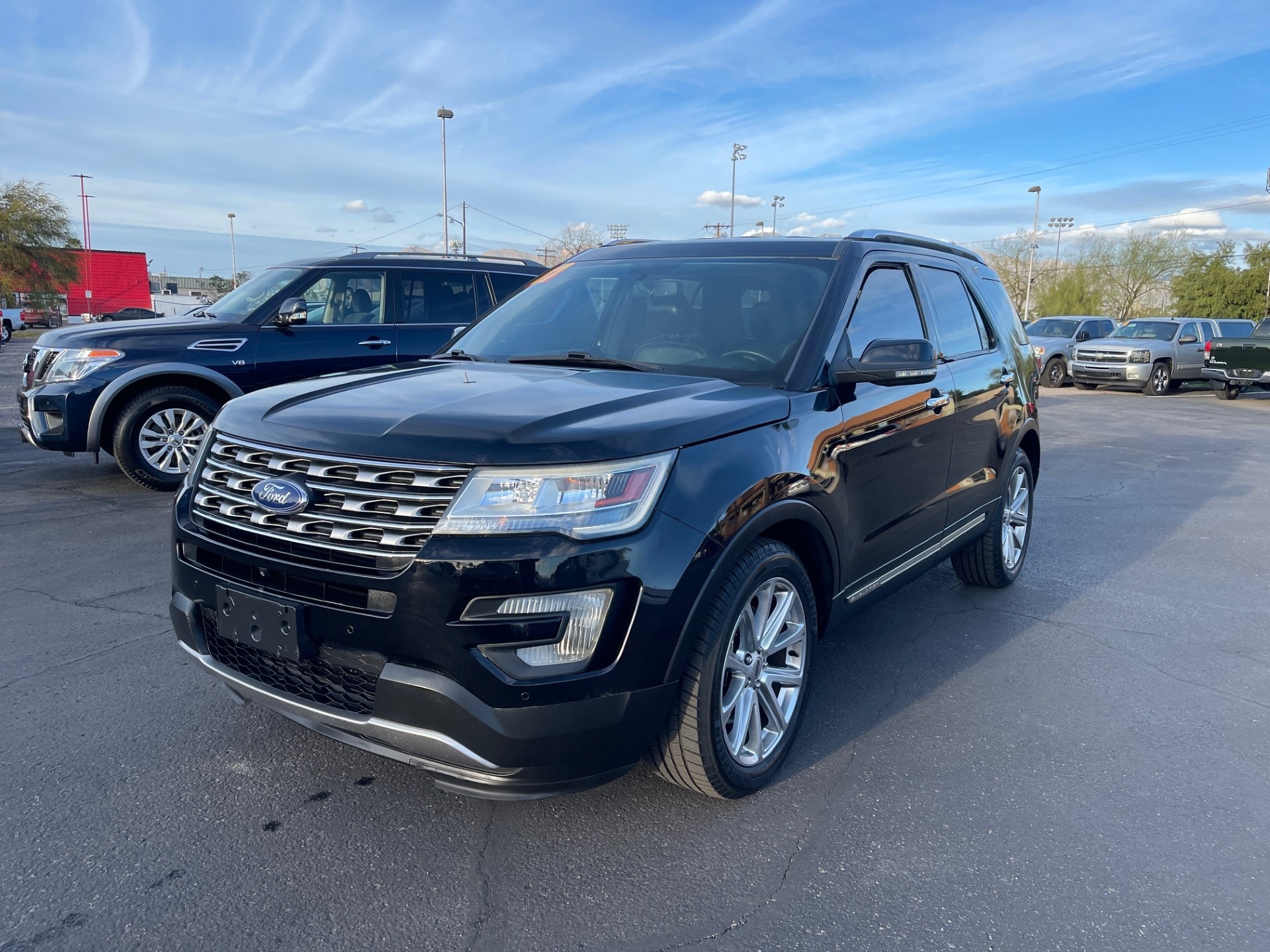 2017 Used Ford Explorer image 1