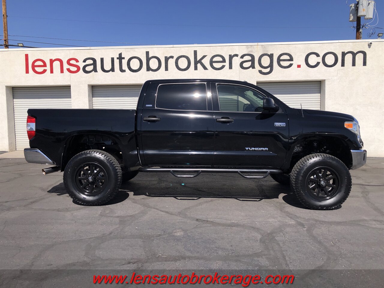 2015 Toyota Tundra SR5 image 1
