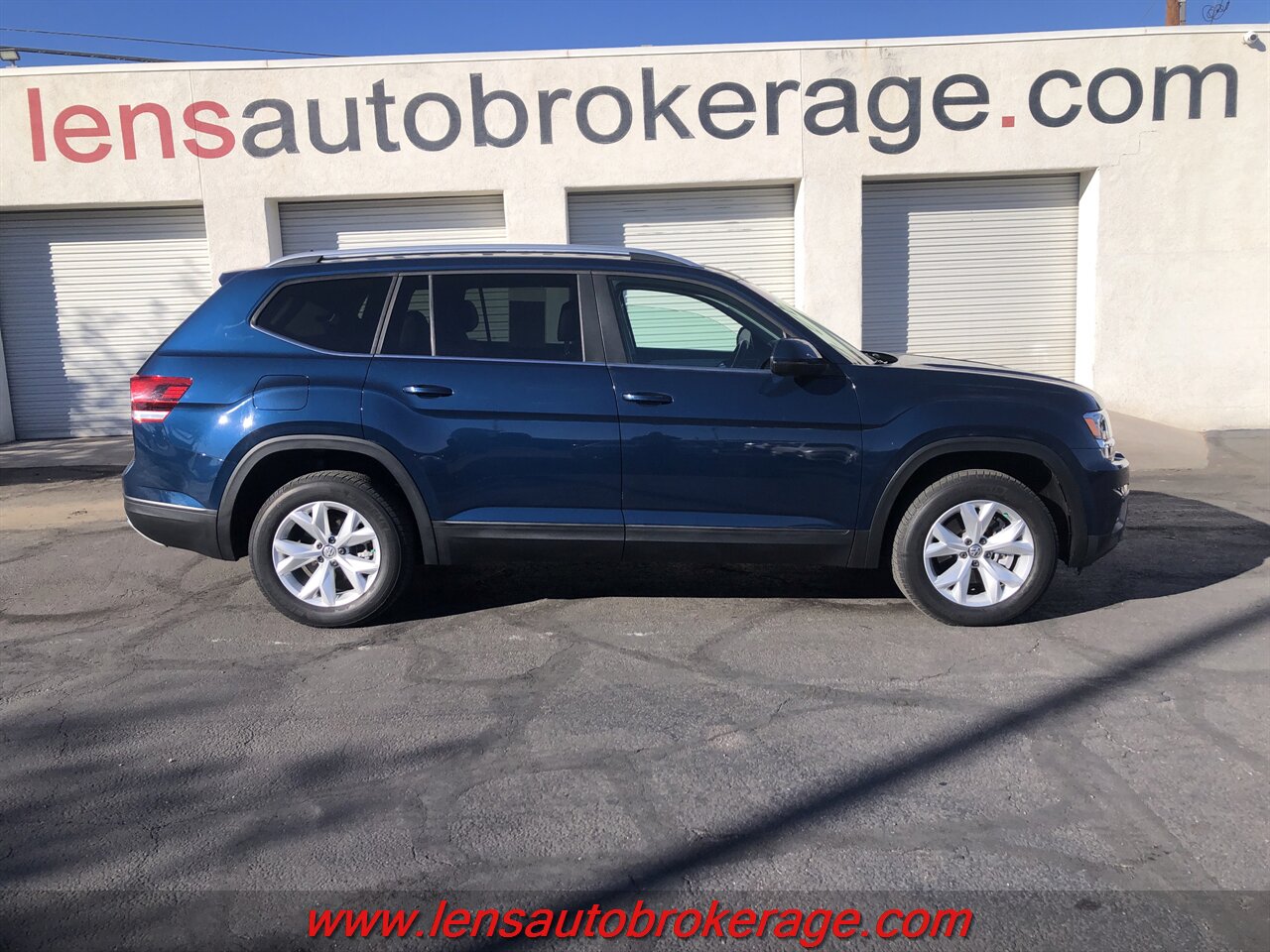 2018 Volkswagen Atlas V6 SE image 1
