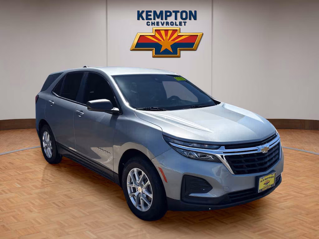2023 Used Chevrolet Equinox LS image 1
