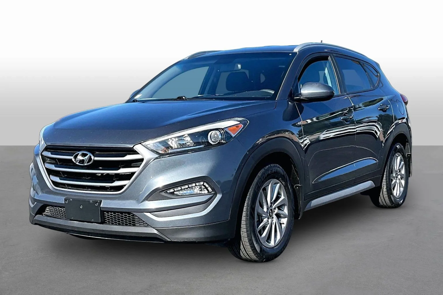 2017 Used Hyundai Tucson image 1