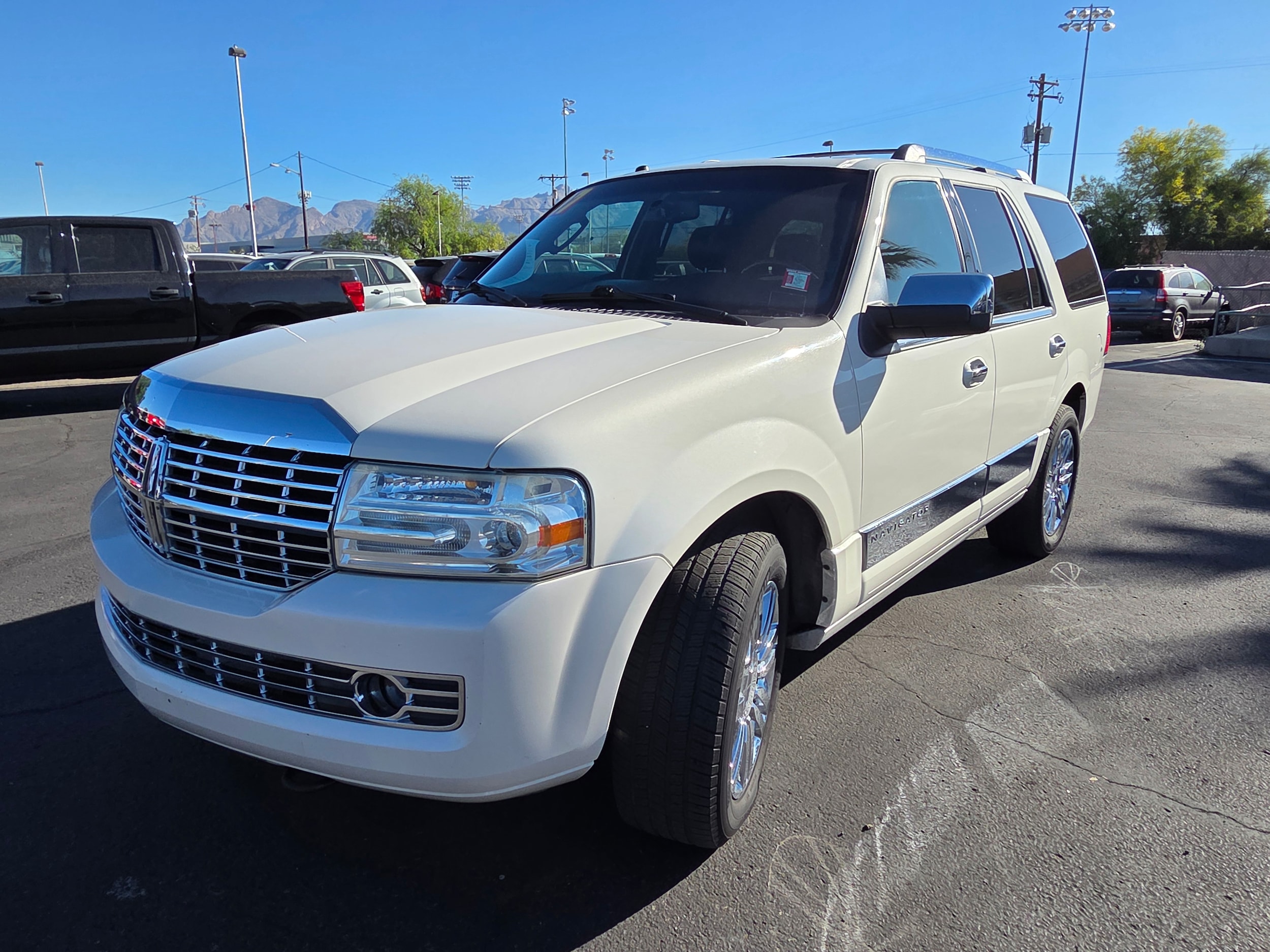 2007 Used Lincoln Navigator image 1
