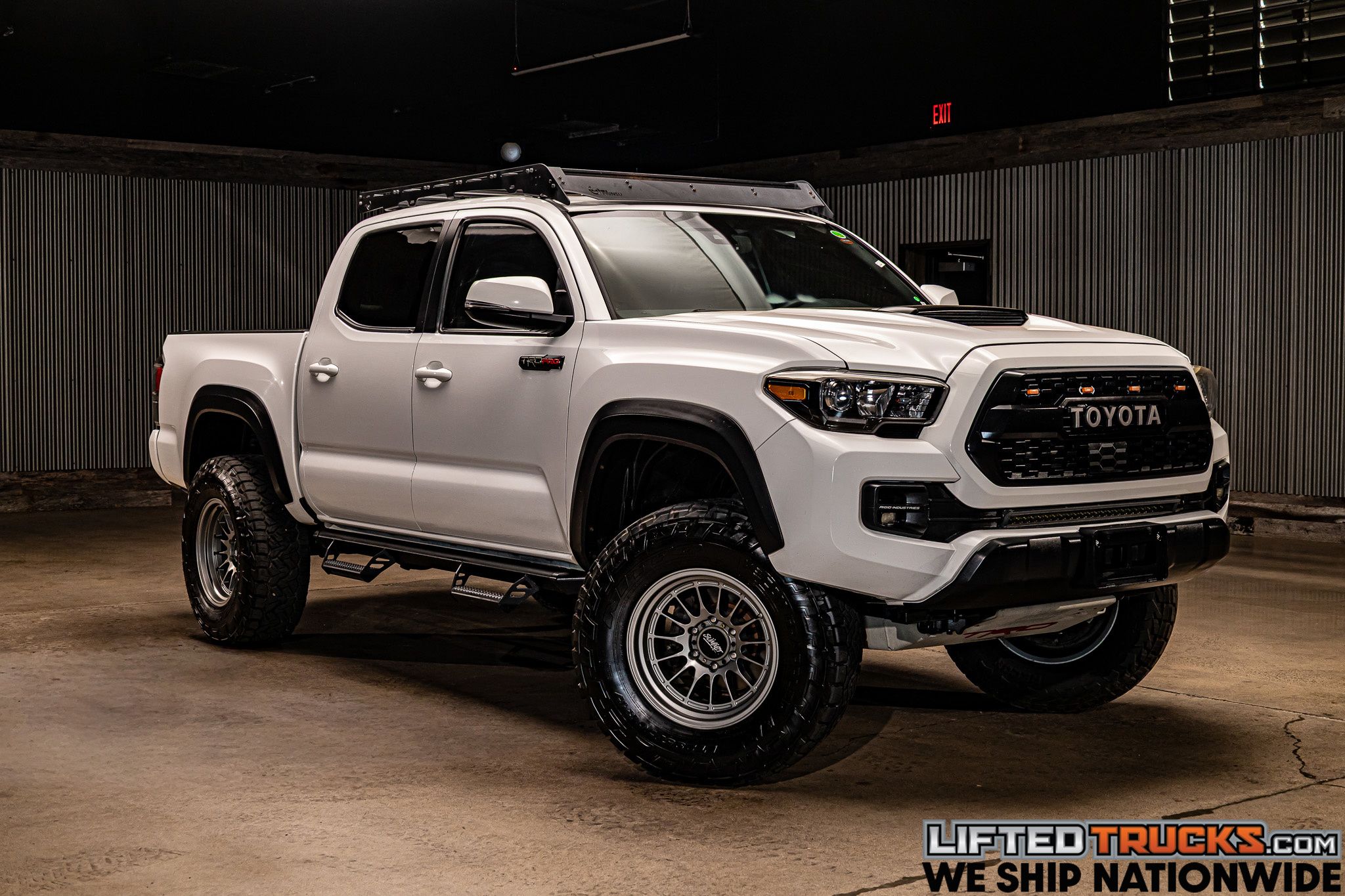 2019 Used Toyota Tacoma image 1
