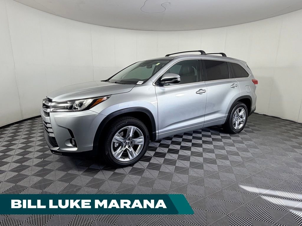 2017 Used Toyota Highlander image 1