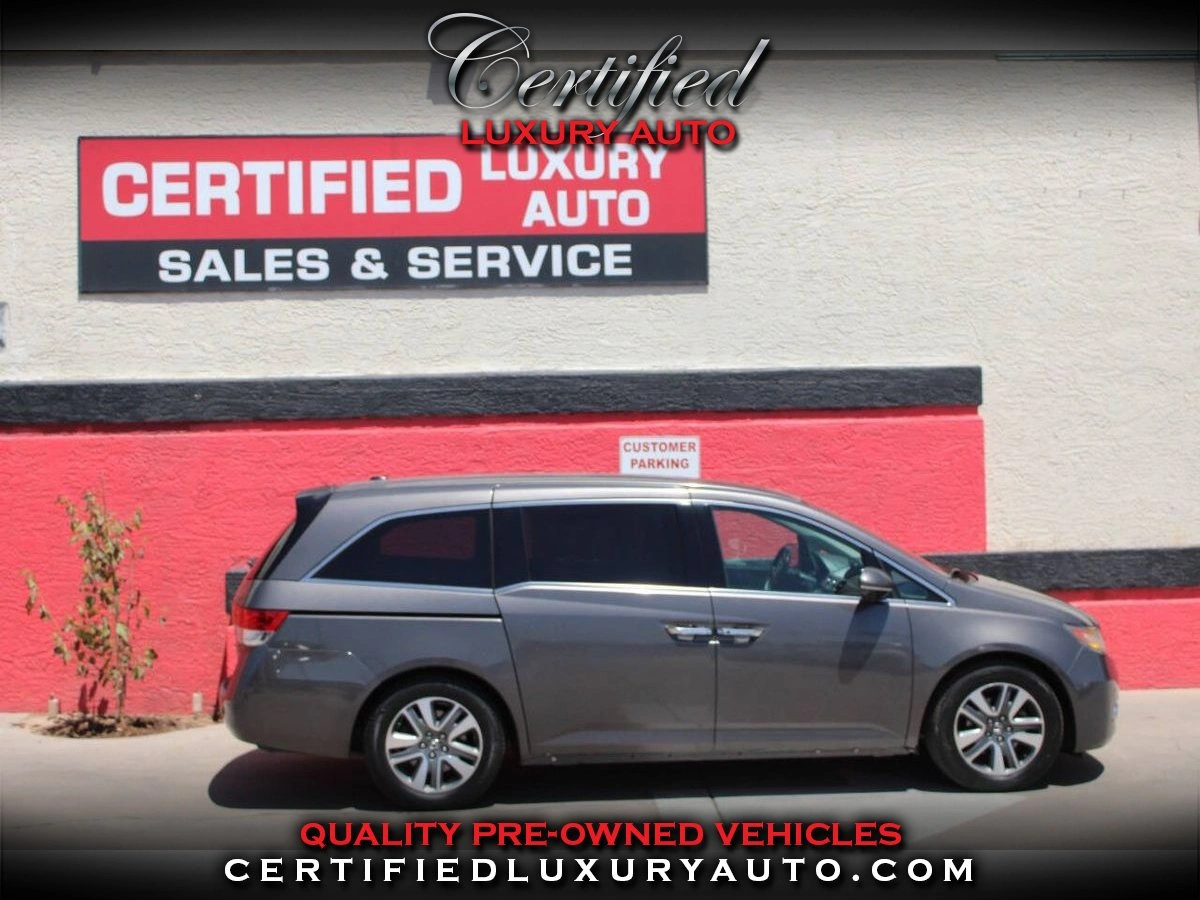 2017 Certified Pre-Owned Honda Odyssey image 1