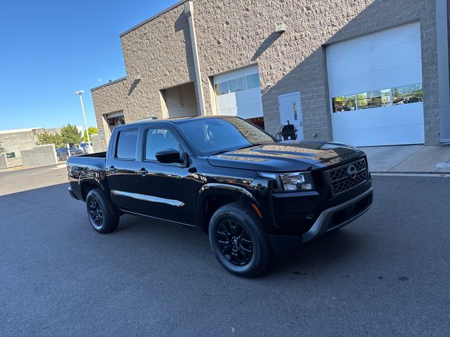 2022 Used Nissan Frontier image 1