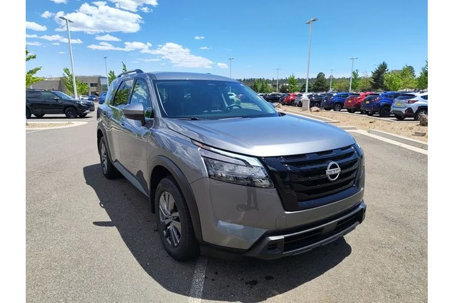 2025 Used Nissan Pathfinder
