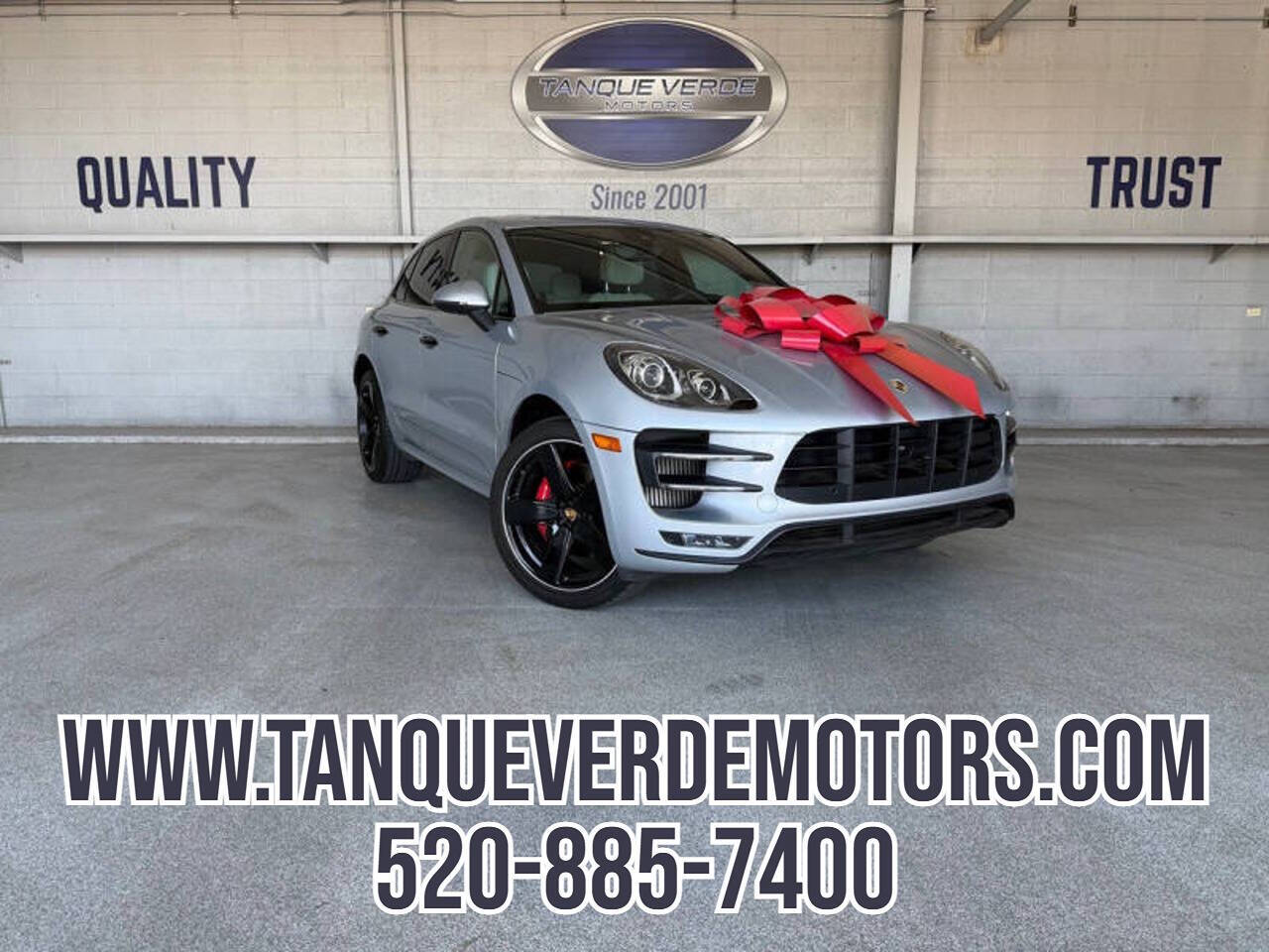 2018 Porsche Macan image 1