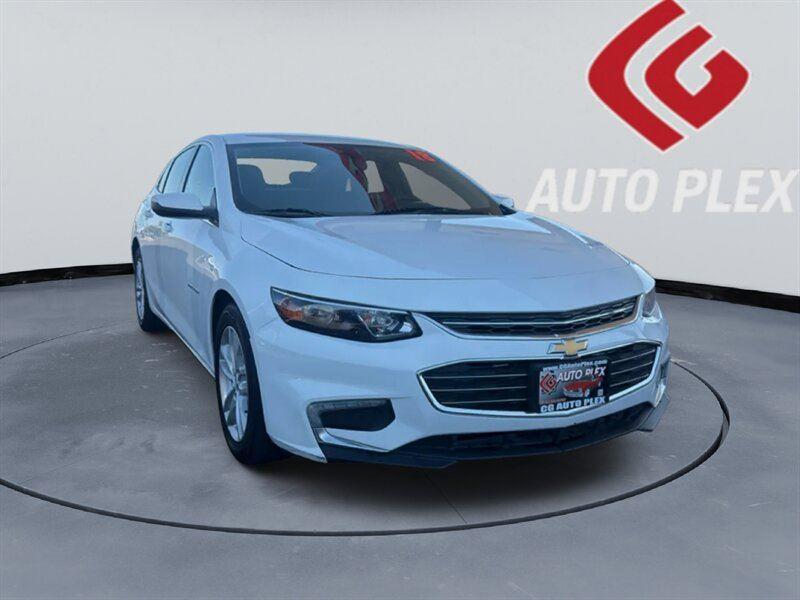 2018 Chevrolet Malibu LT image 1