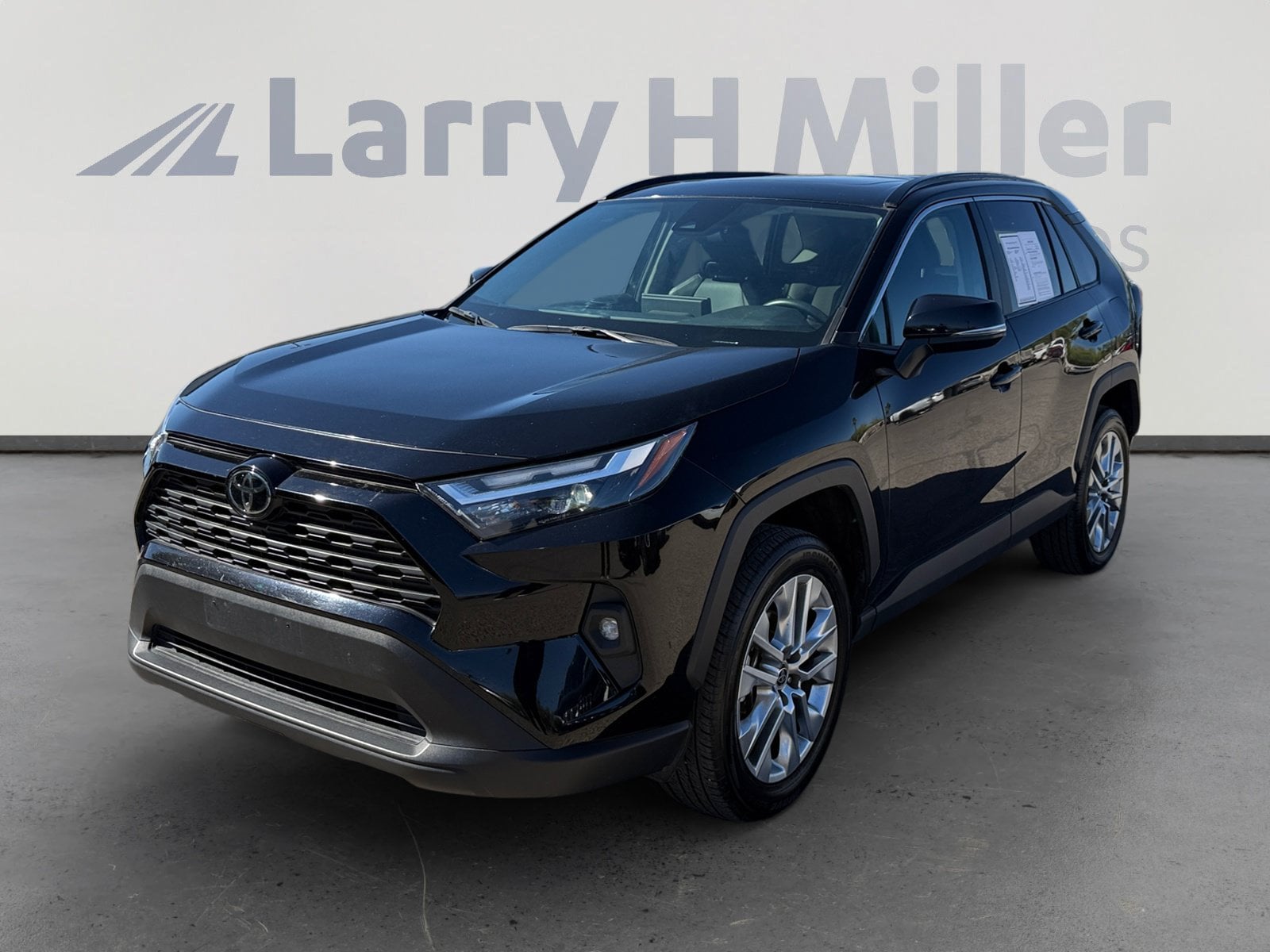 2025 Used Toyota RAV4 image 1