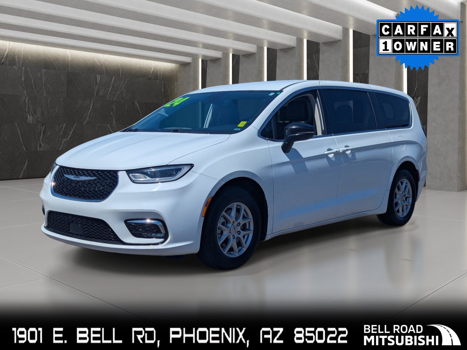 2024 Used Chrysler Pacifica image 1