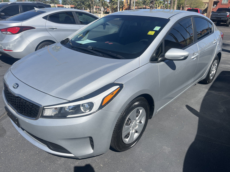 2017 Used Kia Forte image 1