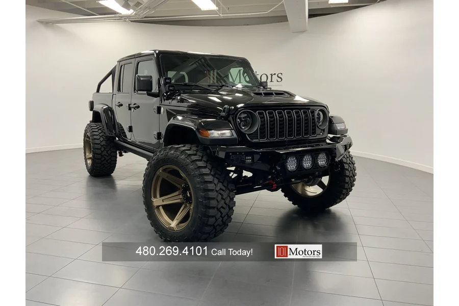 2025 Jeep Gladiator NightHawk