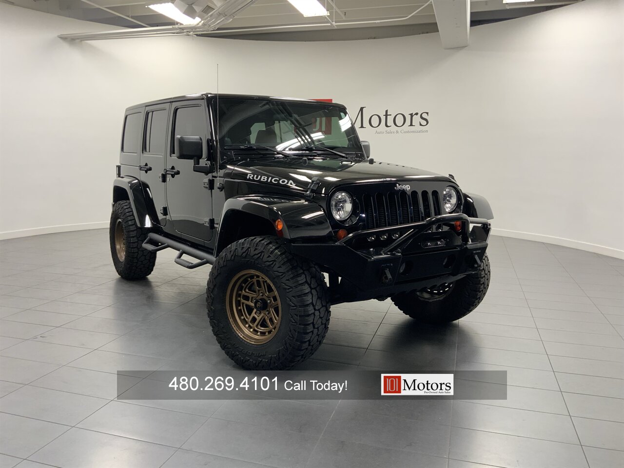 2012 Jeep Wrangler Unlimited Rubicon image 1