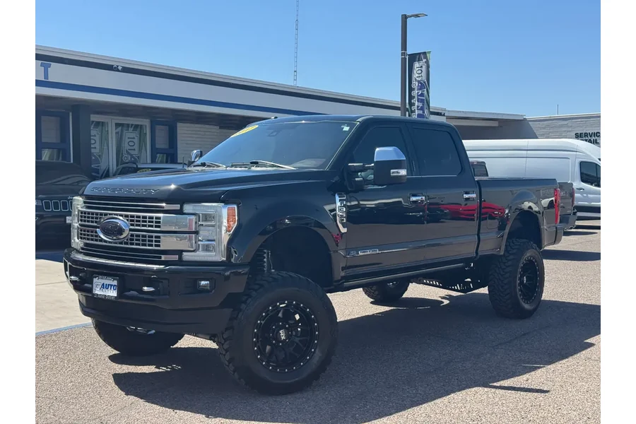 2017 Used Ford Super Duty F-350 SRW Platinum 4WD Crew Cab 8' Box