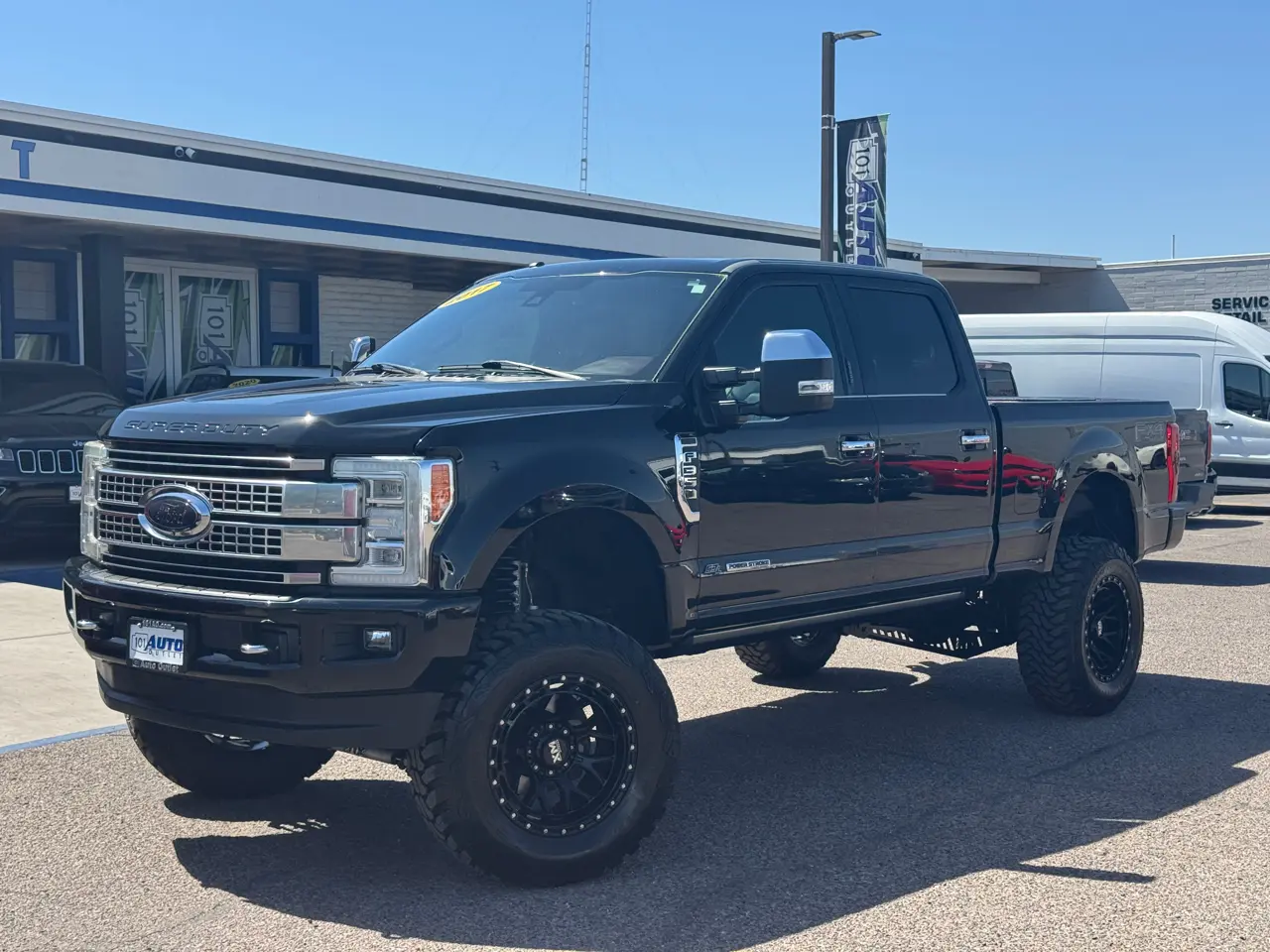 2017 Used Ford Super Duty F-350 SRW Platinum 4WD Crew Cab 8' Box image 1