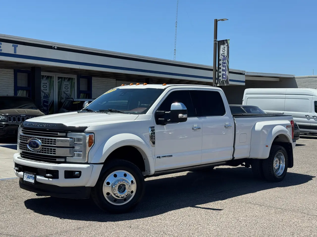 2018 Used Ford Super Duty F-450 DRW Platinum 4WD Crew Cab 8' Box image 1