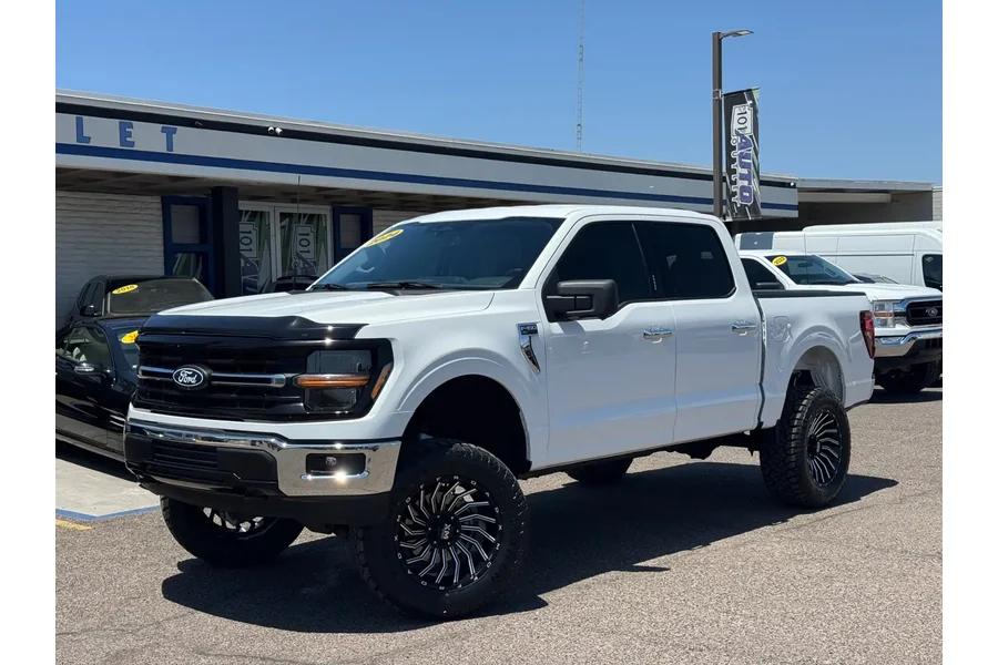 2024 Used Ford F-150 XLT 4WD SuperCrew 5.5' Box