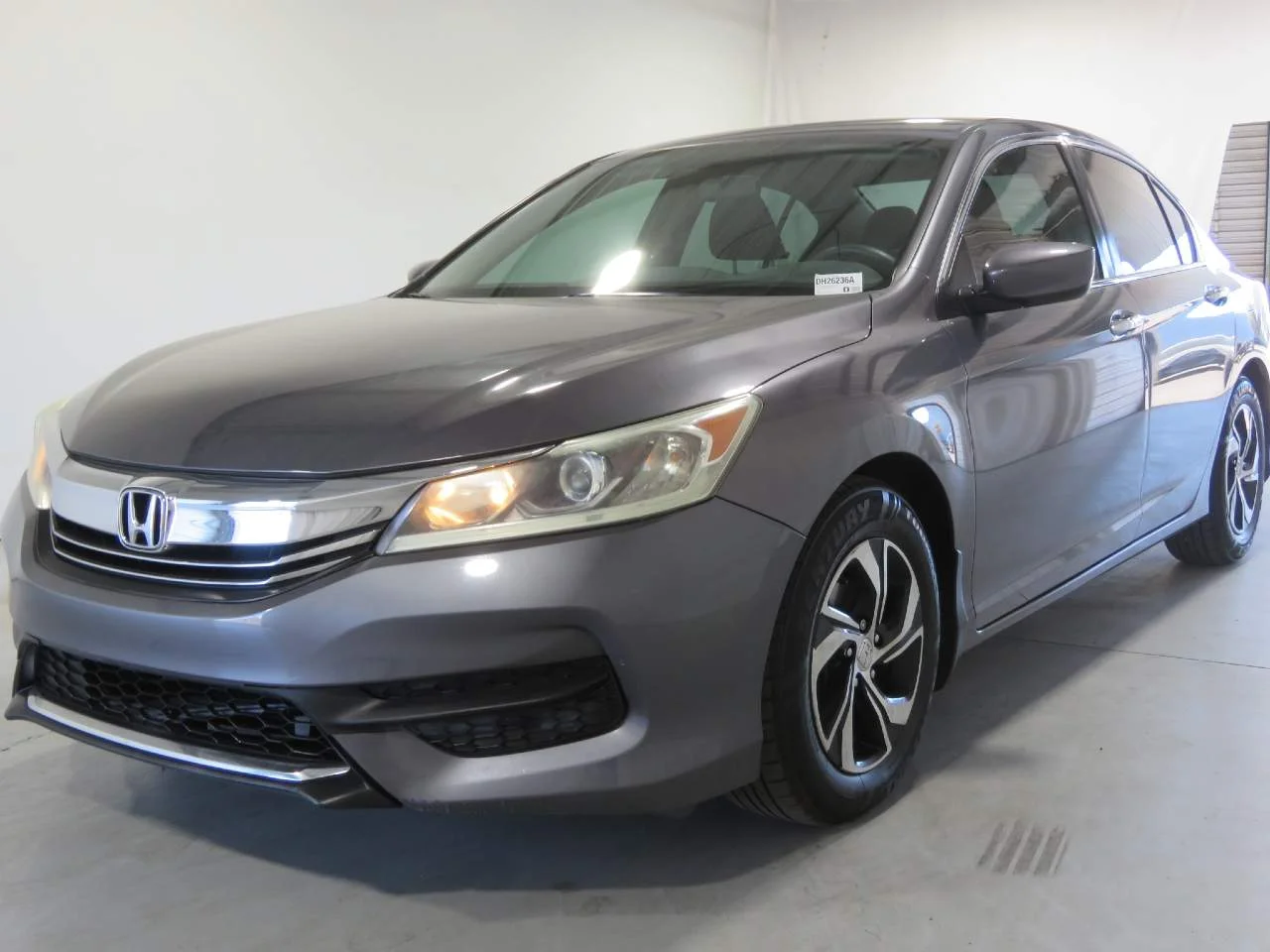 2016 Used Honda Accord image 1