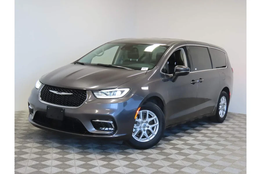 2023 Used Chrysler Pacifica