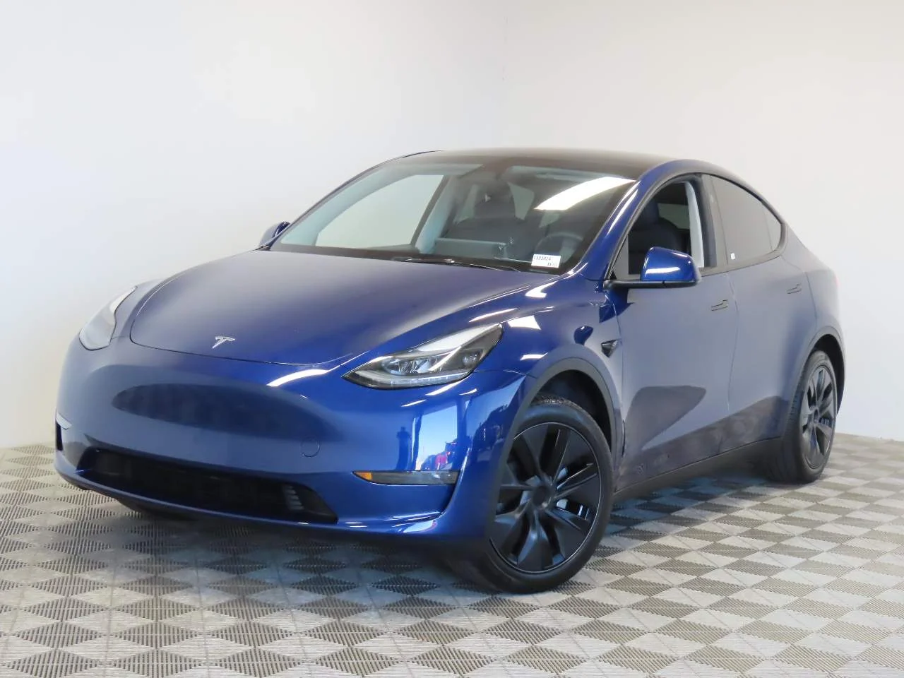 2025 Used Tesla Model Y image 1