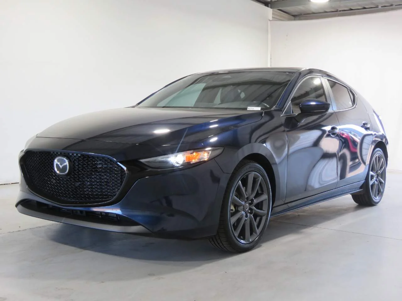 2024 Certified Pre-Owned Mazda Mazda3 Hatchback image 1