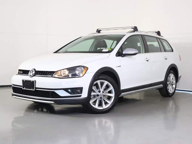 2017 Used Volkswagen Golf Alltrack TSI 4Motion image 1