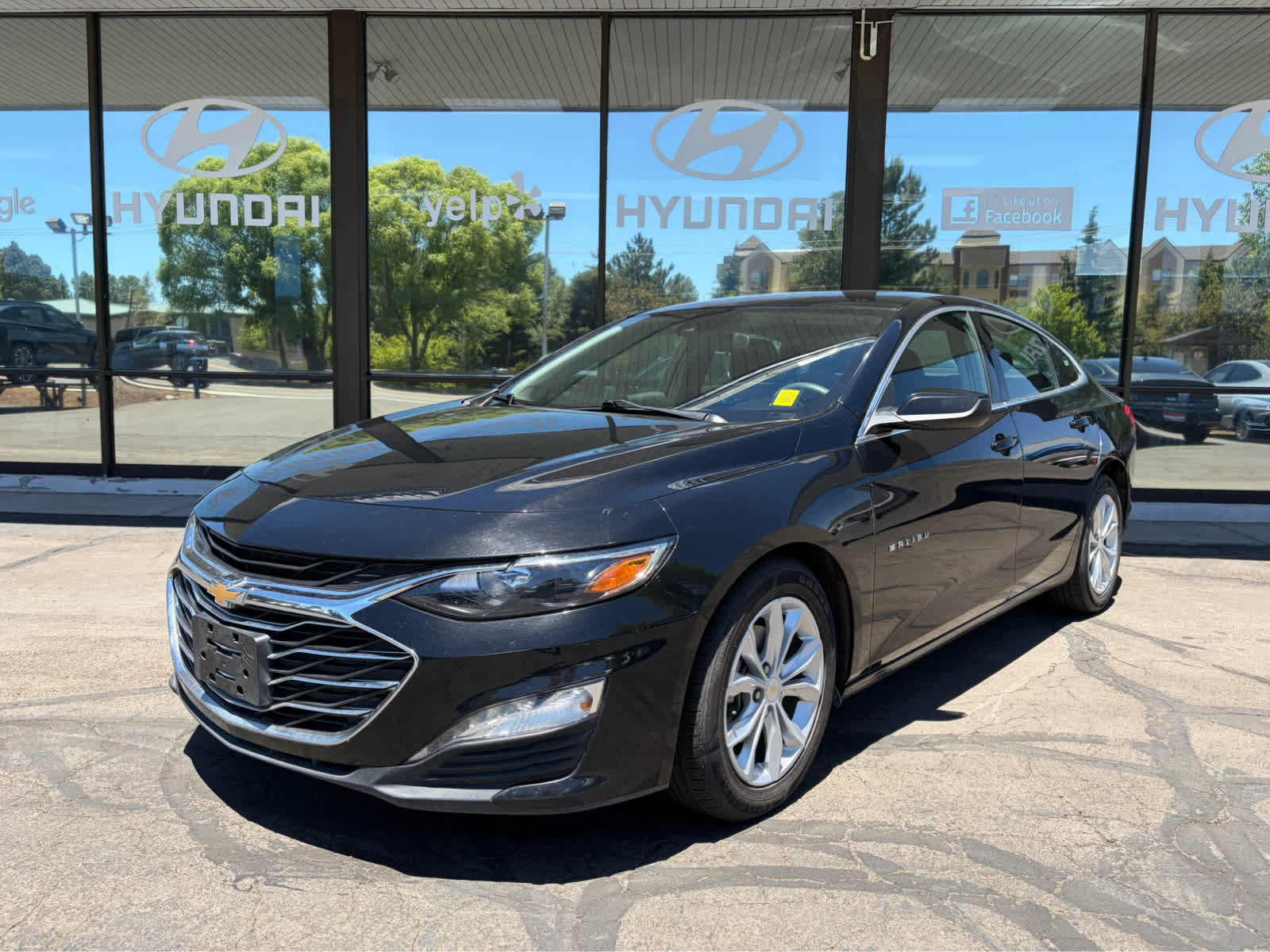 2023 Used Chevrolet Malibu image 1