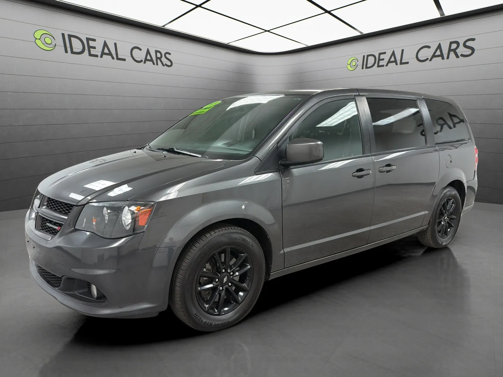 2019 Used Dodge Grand Caravan image 1
