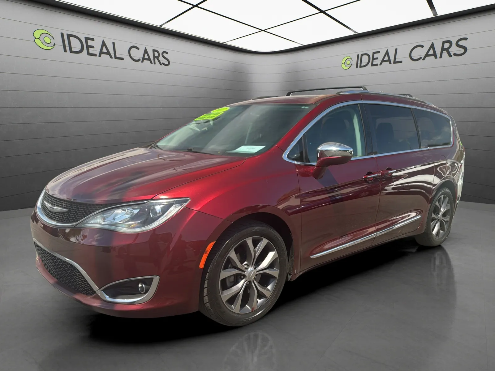 2017 Used Chrysler Pacifica image 1